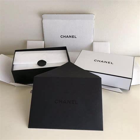 prezzo cosmetici chanel|CHANEL.